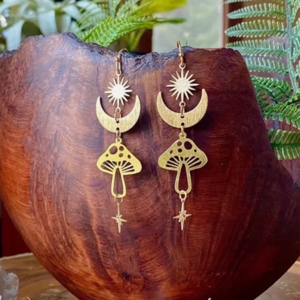 NEW Bohemian Moon Mushroom whimsical dangle Earrings - Boutique - Picture 7 of 7